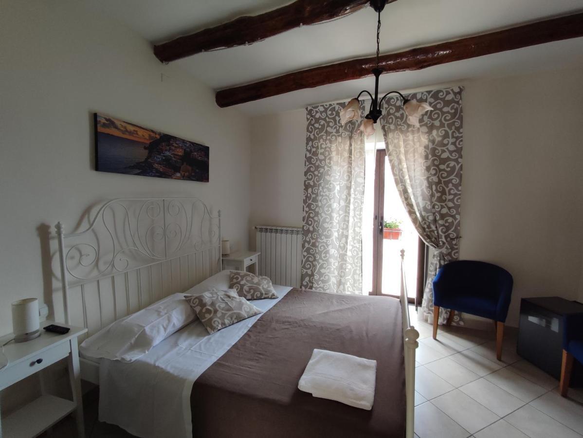 Patrizia Casa Vacanze Сант'Анджелло Экстерьер фото