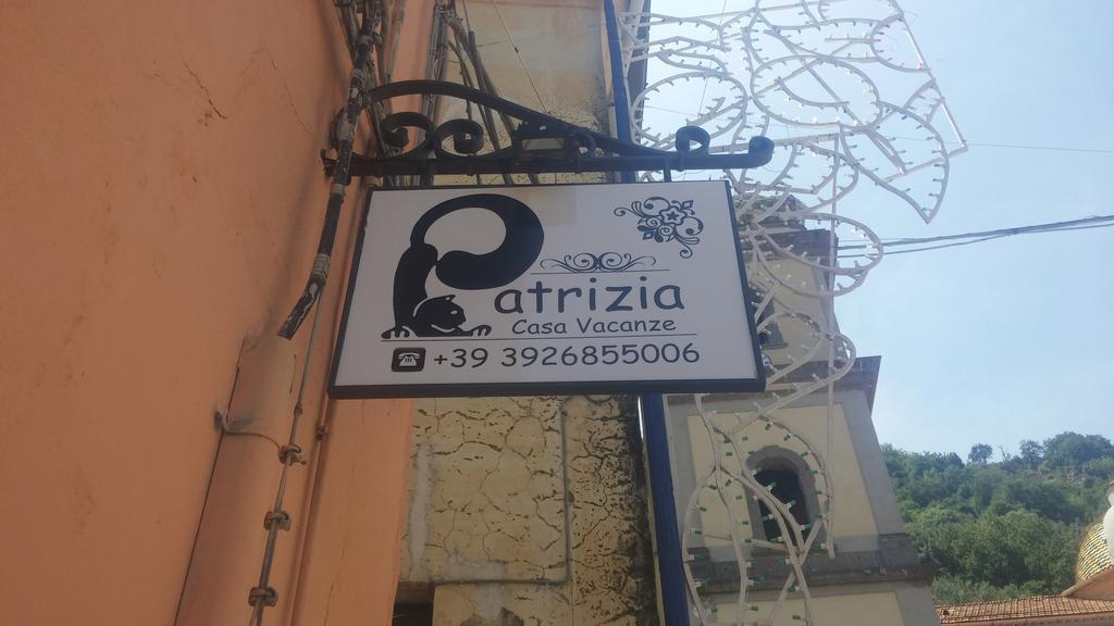 Patrizia Casa Vacanze Сант'Анджелло Экстерьер фото