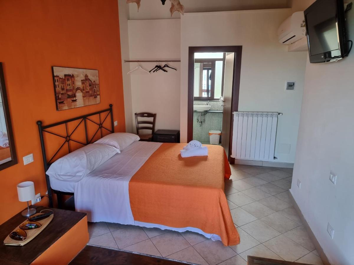 Patrizia Casa Vacanze Сант'Анджелло Экстерьер фото