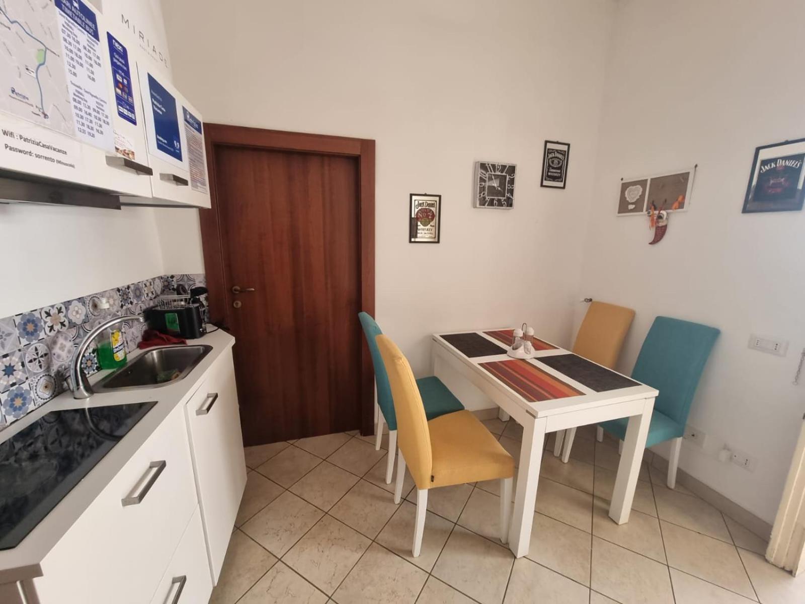 Patrizia Casa Vacanze Сант'Анджелло Экстерьер фото
