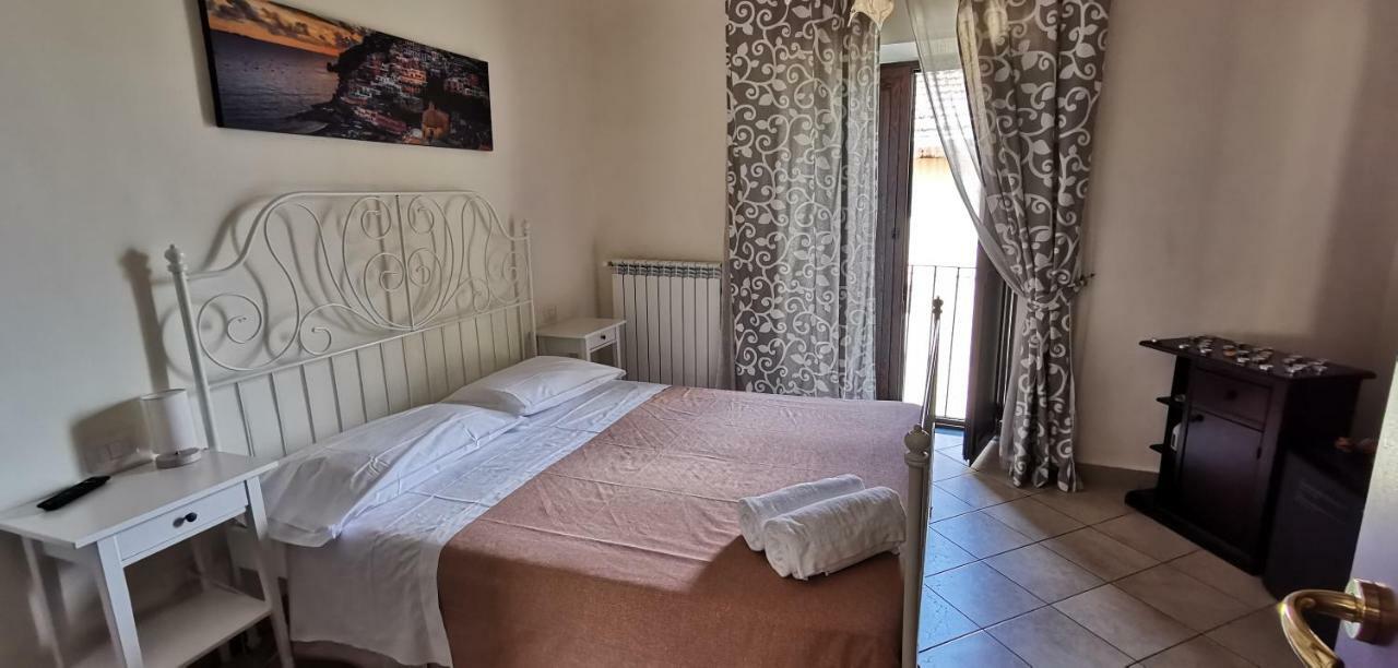 Patrizia Casa Vacanze Сант'Анджелло Экстерьер фото